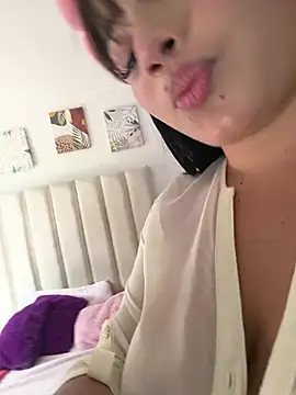 Snapshot of Mulan_rousse chatting on July 23, 8:16 pm Mulan rousse online show from July 23, 8:16 pm