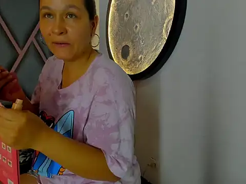 DeborayDark online show from May 6, 7:40 pm