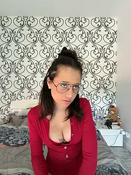 lilou philips online show from May 21, 12:13 pm