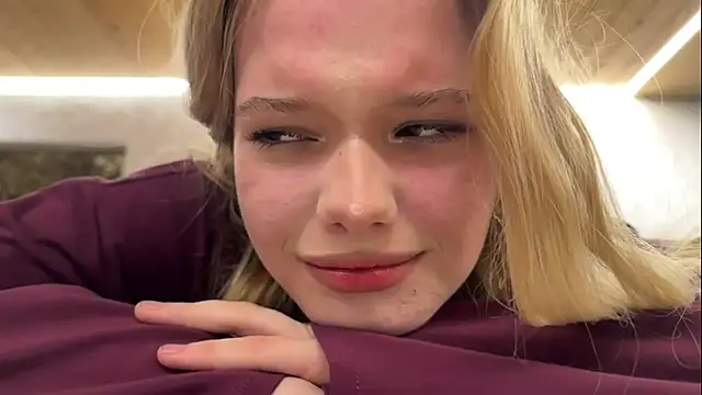 Snapshot of Malinwitch chatting on May 4, 3:48 pm Malinwitch online show from May 4, 3:48 pm