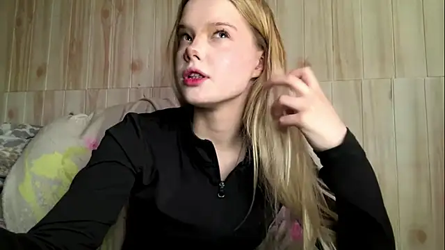 Snapshot of Malinwitch chatting on May 27, 3:19 pm Malinwitch online show from May 27, 3:19 pm