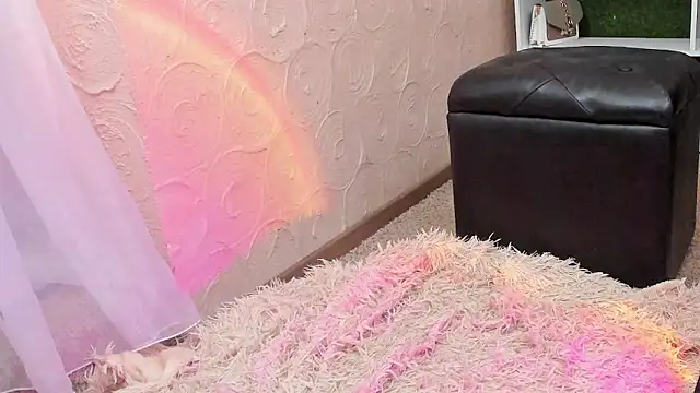 lililiana online show from June 18, 9:08 am