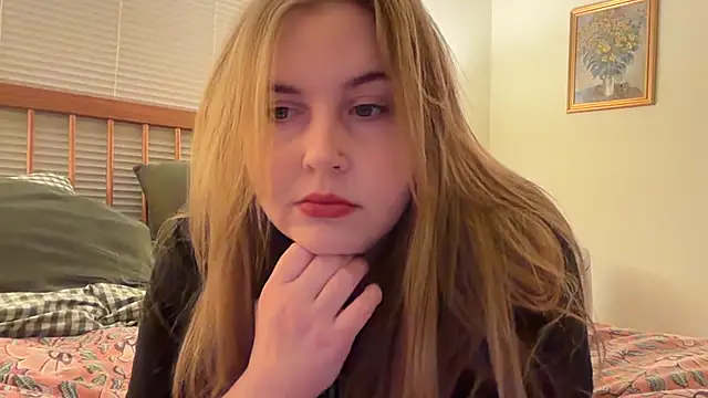 Snapshot of danielladanger chatting on May 6, 12:36 am danielladanger online show from May 6, 12:36 am