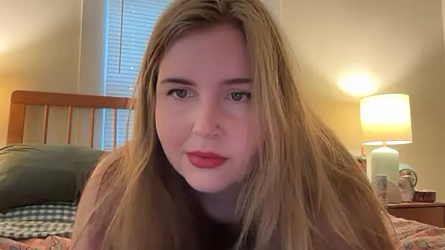 Snapshot of danielladanger chatting on May 24, 8:53 pm danielladanger online show from May 24, 8:53 pm