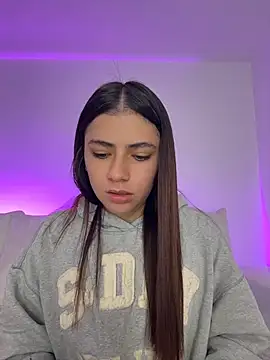 EmilyCxx online show from July 24, 9:27 am