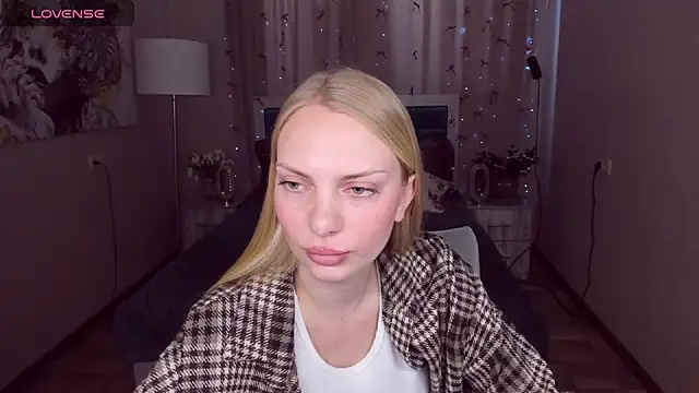 NancyGlamour online show from May 16, 9:52 am