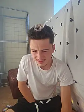 denysio89 online show from July 29, 1:21 pm