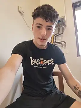 denysio89 online show from June 2, 6:46 am