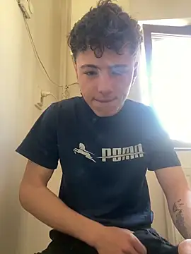 denysio89 online show from May 5, 7:22 am
