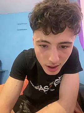denysio89 online show from May 25, 1:43 pm