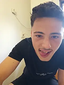 denysio89 online show from July 25, 2:34 pm