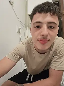denysio89 online show from June 24, 11:02 pm