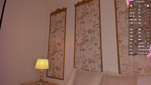Snapshot of sara_castro24_ chatting on June 5, 7:41 pm sara castro24 online show from June 5, 7:41 pm