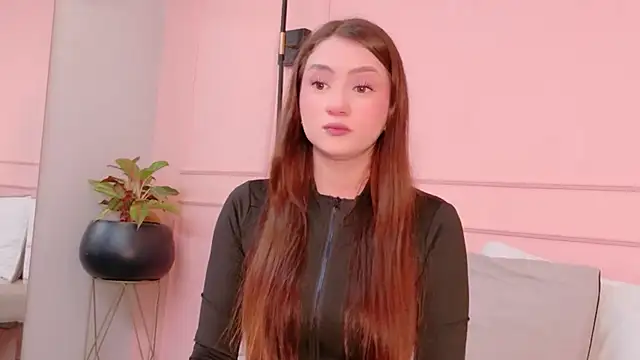 DanielleDNicola online show from July 22, 1:24 pm