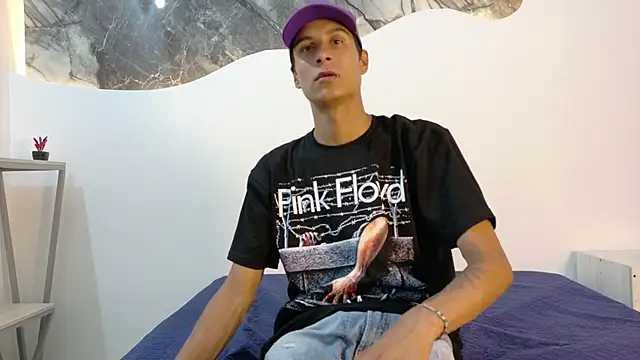 cameronsilverman online show from June 9, 7:37 pm