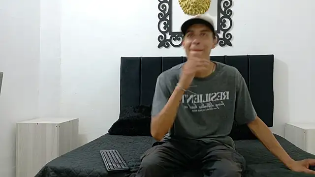 cameronsilverman online show from May 25, 7:23 pm
