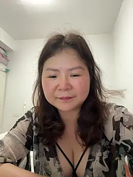 linda51863 online show from May 21, 12:13 pm
