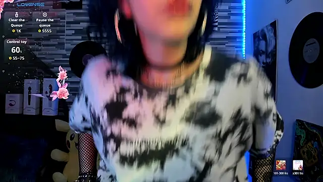 BlueElyxra online show from May 28, 3:03 am