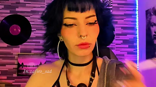 BlueElyxra online show from May 5, 3:31 am