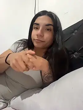 Snapshot of InesD_Arcy chatting on June 3, 1:06 am InesD Arcy online show from June 3, 1:06 am