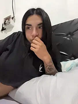 Snapshot of InesD_Arcy chatting on May 26, 10:52 pm InesD Arcy online show from May 26, 10:52 pm