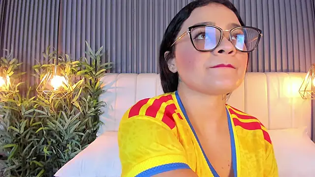 MadisonSoler online show from June 17, 5:23 pm