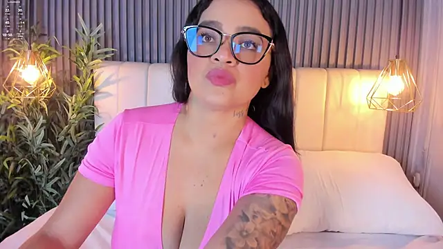 MadisonSoler online show from June 7, 11:48 am