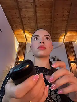 catalina lafer online show from May 13, 12:12 pm