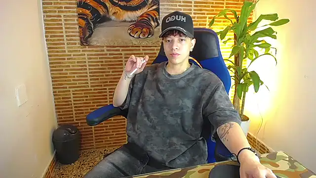 Asher addamss  online show from August 1, 8:12 am