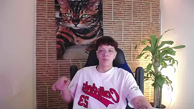 Asher addamss  online show from July 15, 4:08 am
