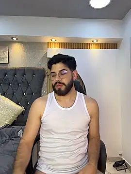 DomBoy  online show from May 19, 1:56 am