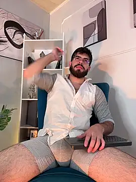 DomBoy  online show from June 15, 8:08 pm