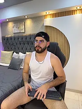 DomBoy  online show from May 14, 8:28 pm