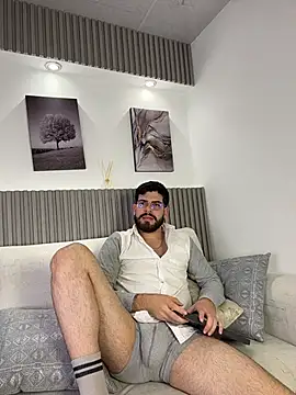 DomBoy  online show from May 16, 8:19 pm