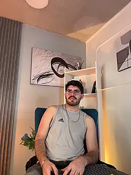 DomBoy  online show from June 19, 7:52 pm