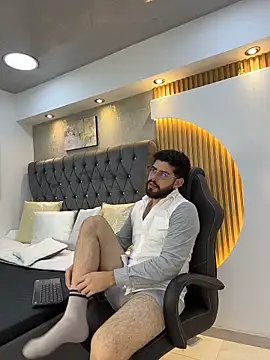 DomBoy  online show from May 23, 8:19 pm