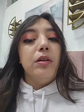 Snapshot of RoxanneDiaz chatting on June 11, 2:53 am RoxanneDiaz online show from June 11, 2:53 am