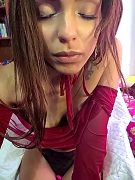luna latindoll online show from May 23, 7:02 pm