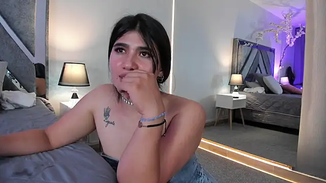 Snapshot of Melissa_Hill25 chatting on June 11, 12:32 am Melissa Hill25 online show from June 11, 12:32 am