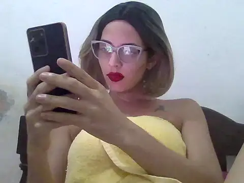 Xoeni online show from May 9, 2:04 am