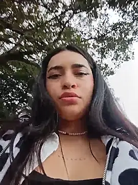 Snapshot of Sky__19 chatting on July 29, 7:46 pm Sky 19 online show from July 29, 7:46 pm