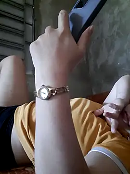 Snapshot of linhkun1 chatting on May 27, 5:37 am linhkun1 online show from May 27, 5:37 am