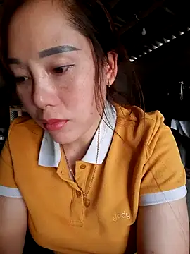 Snapshot of linhkun1 chatting on May 5, 7:22 am linhkun1 online show from May 5, 7:22 am