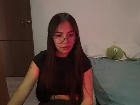 Snapshot of abbyyandmaxx chatting on May 8, 4:00 pm abbyyandmaxx online show from May 8, 4:00 pm