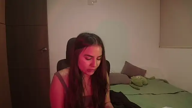 Snapshot of abbyyandmaxx chatting on June 3, 1:17 am abbyyandmaxx online show from June 3, 1:17 am