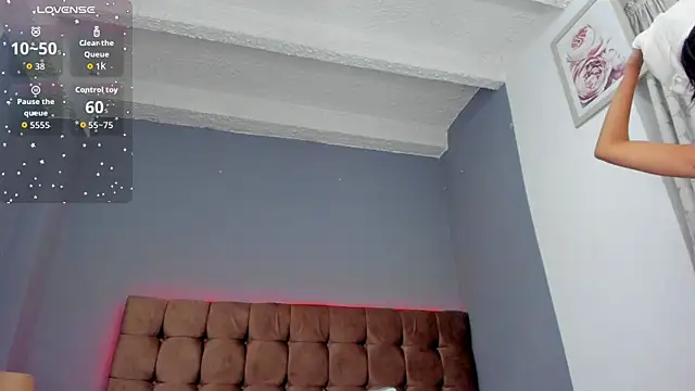 gemma 19  online show from July 15, 10:28 pm