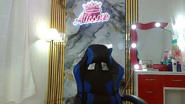 alisoom  online show from May 6, 9:57 am