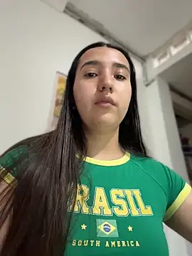Snapshot of Alix_Rousses20 chatting on June 4, 5:17 pm Alix Rousses20 online show from June 4, 5:17 pm