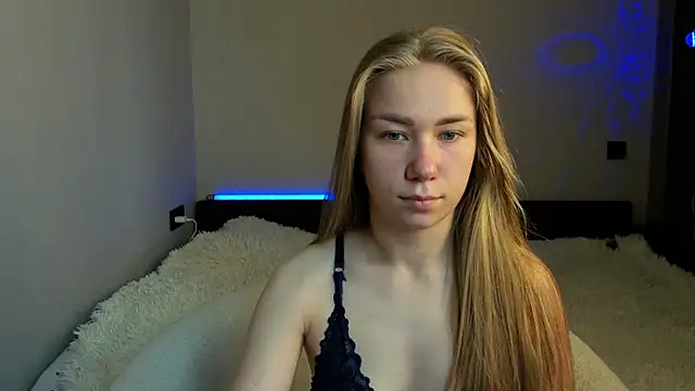 AnnaAlexArti online show from June 17, 6:13 am