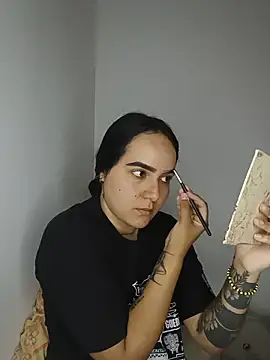 lucyparker 28 online show from June 18, 4:33 am